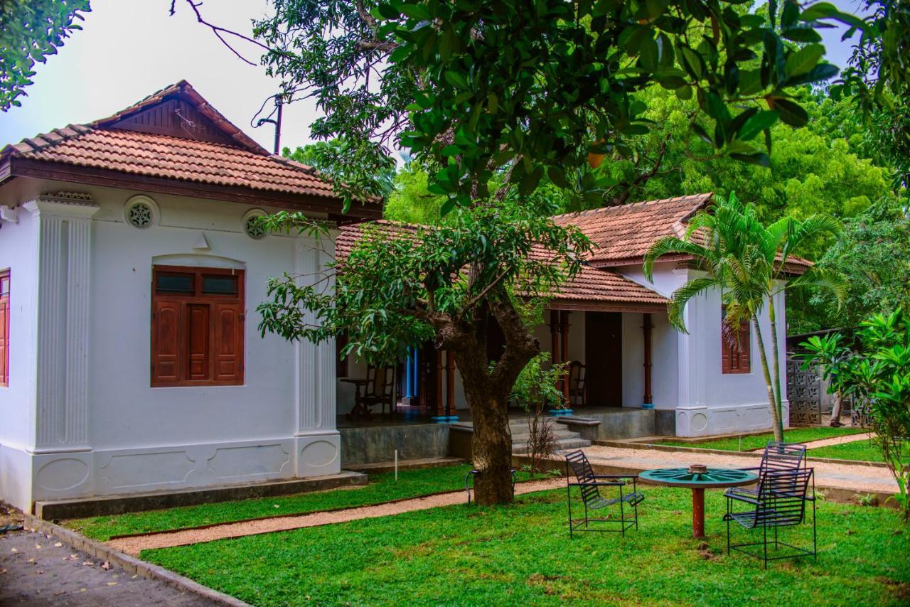 Thambu Illam Hotel Jaffna Eksteriør billede