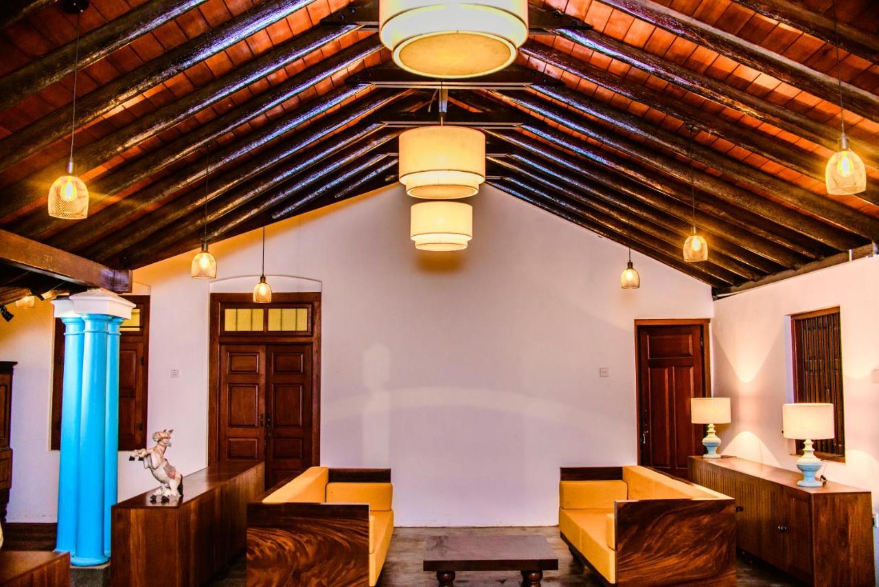 Thambu Illam Hotel Jaffna Eksteriør billede