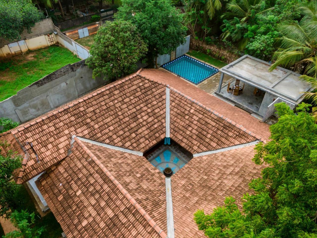 Thambu Illam Hotel Jaffna Eksteriør billede