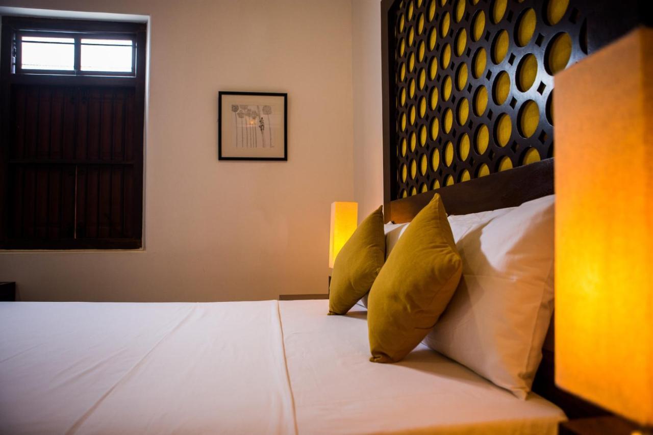 Thambu Illam Hotel Jaffna Eksteriør billede