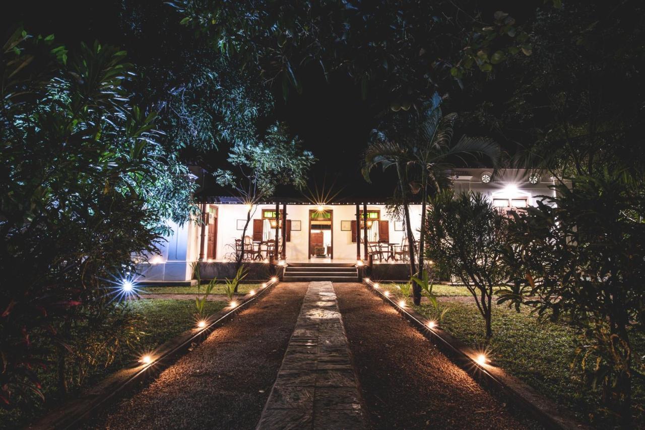 Thambu Illam Hotel Jaffna Eksteriør billede