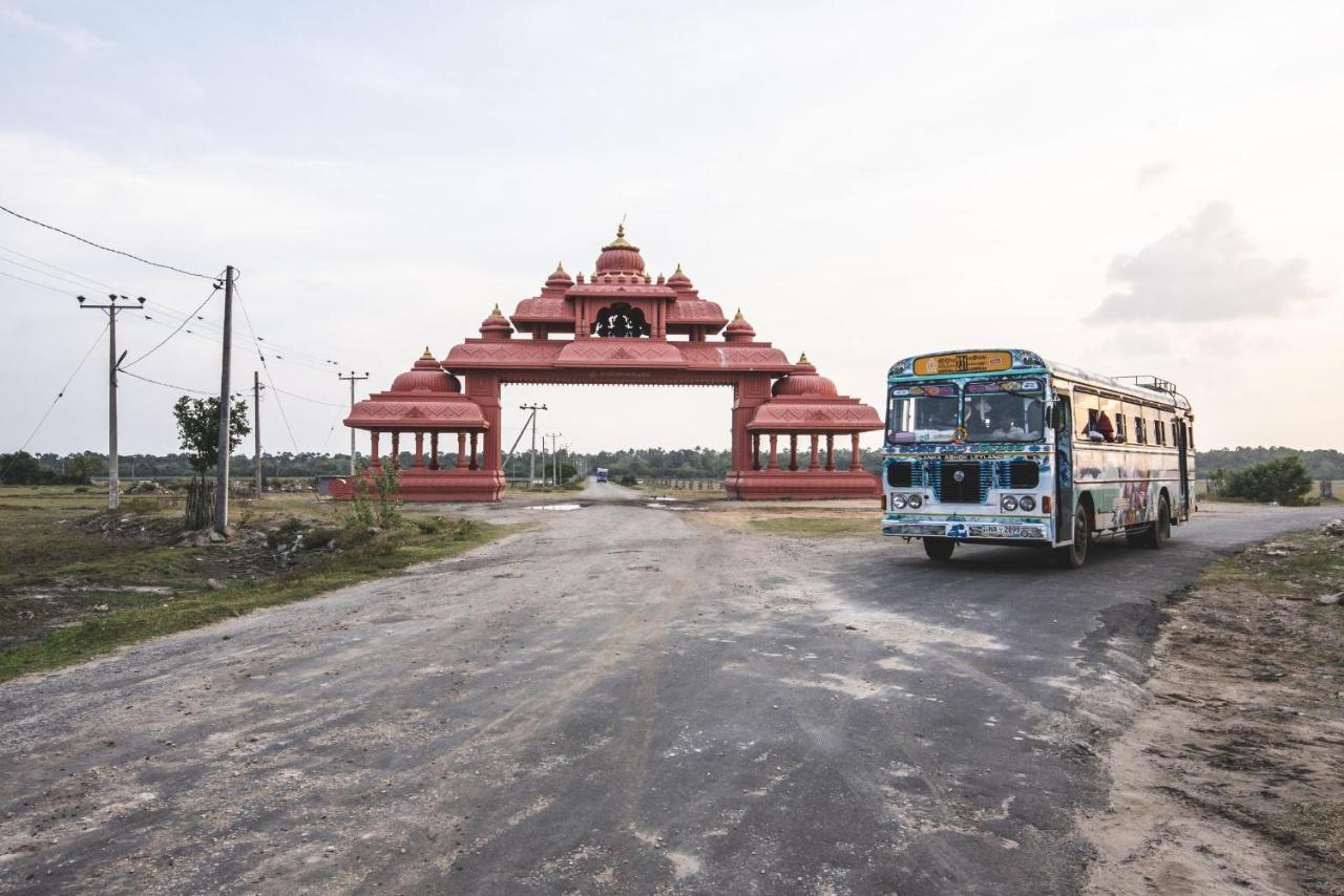 Thambu Illam Hotel Jaffna Eksteriør billede